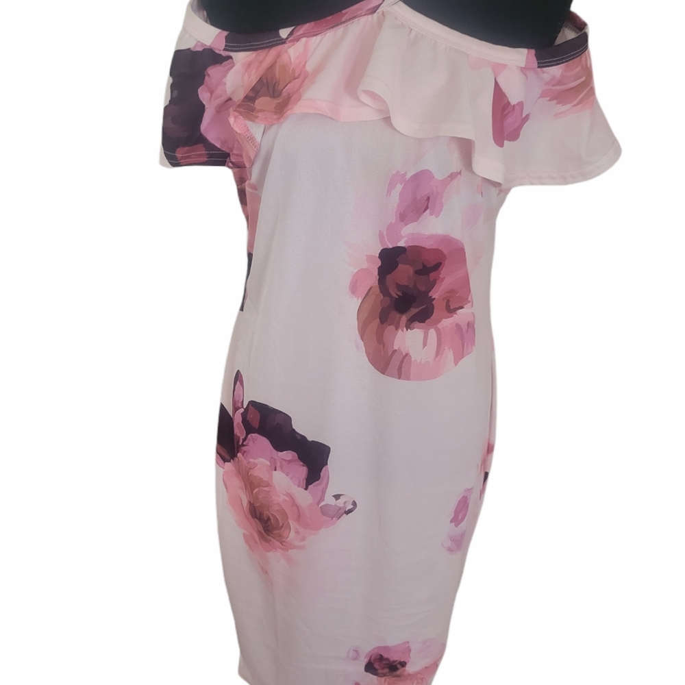 Woman's cold shoulder dress
